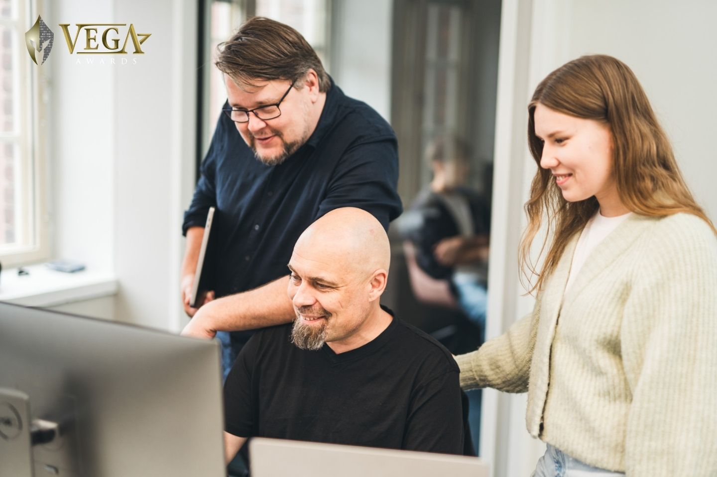 Aava & Bang ja Kuubi palkittiin Vega Digital Awardsissa. Kuvassa A&B tiimiä.