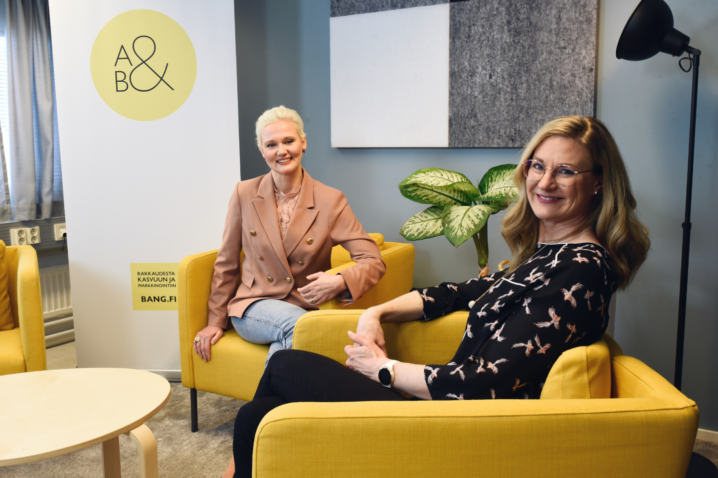 Työnantajamielikuvan asiantuntijat Minna ja Hanna-Riikka