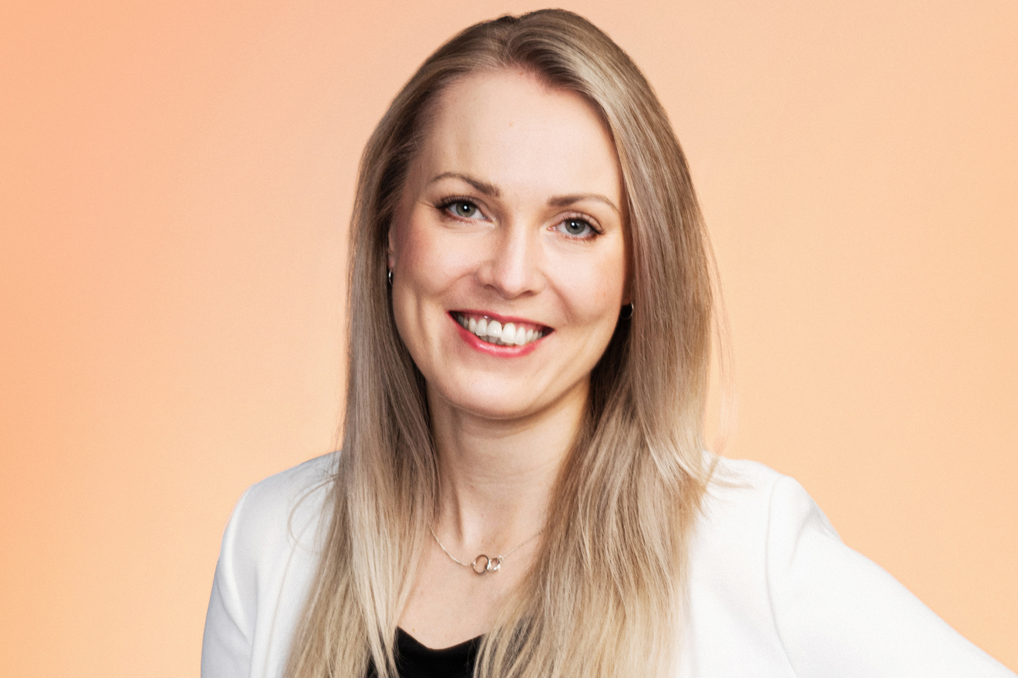 Mitä on Loop Marketing? Opas HubSpotin uuteen tekoälypohjaiseen kasvumalliin